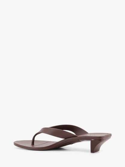 GUCCI - Vittoria rubber flip-flops sandals