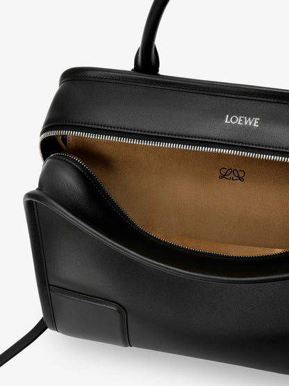 Loewe Amazona 180 leather handbag - Black