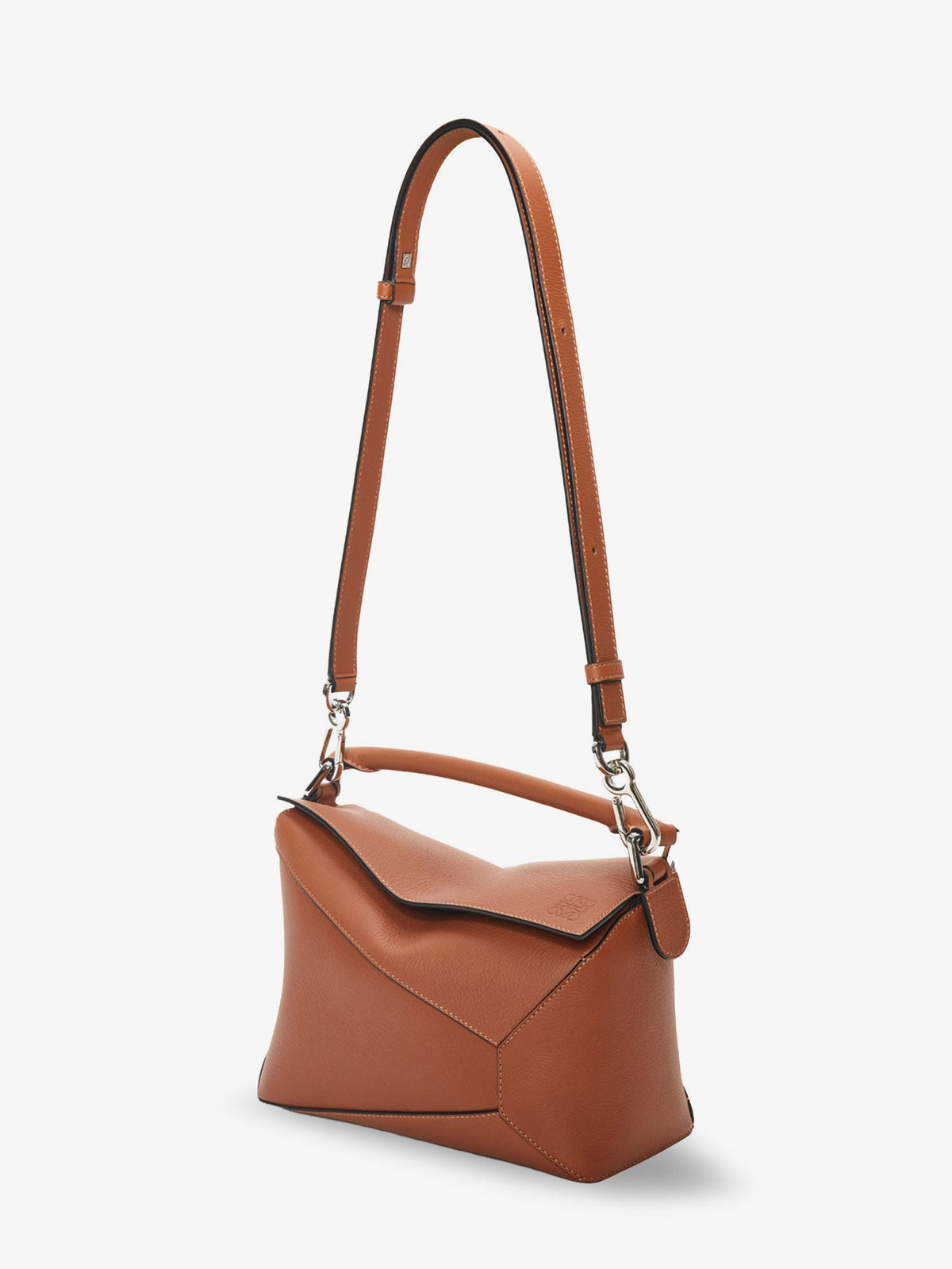Loewe Puzzle Edge leather handbag with engraved Anagram logo - Tan
