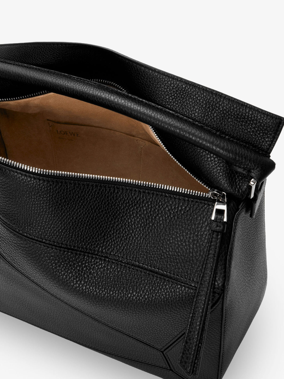 Loewe Puzzle Large textured leather handbag - Black