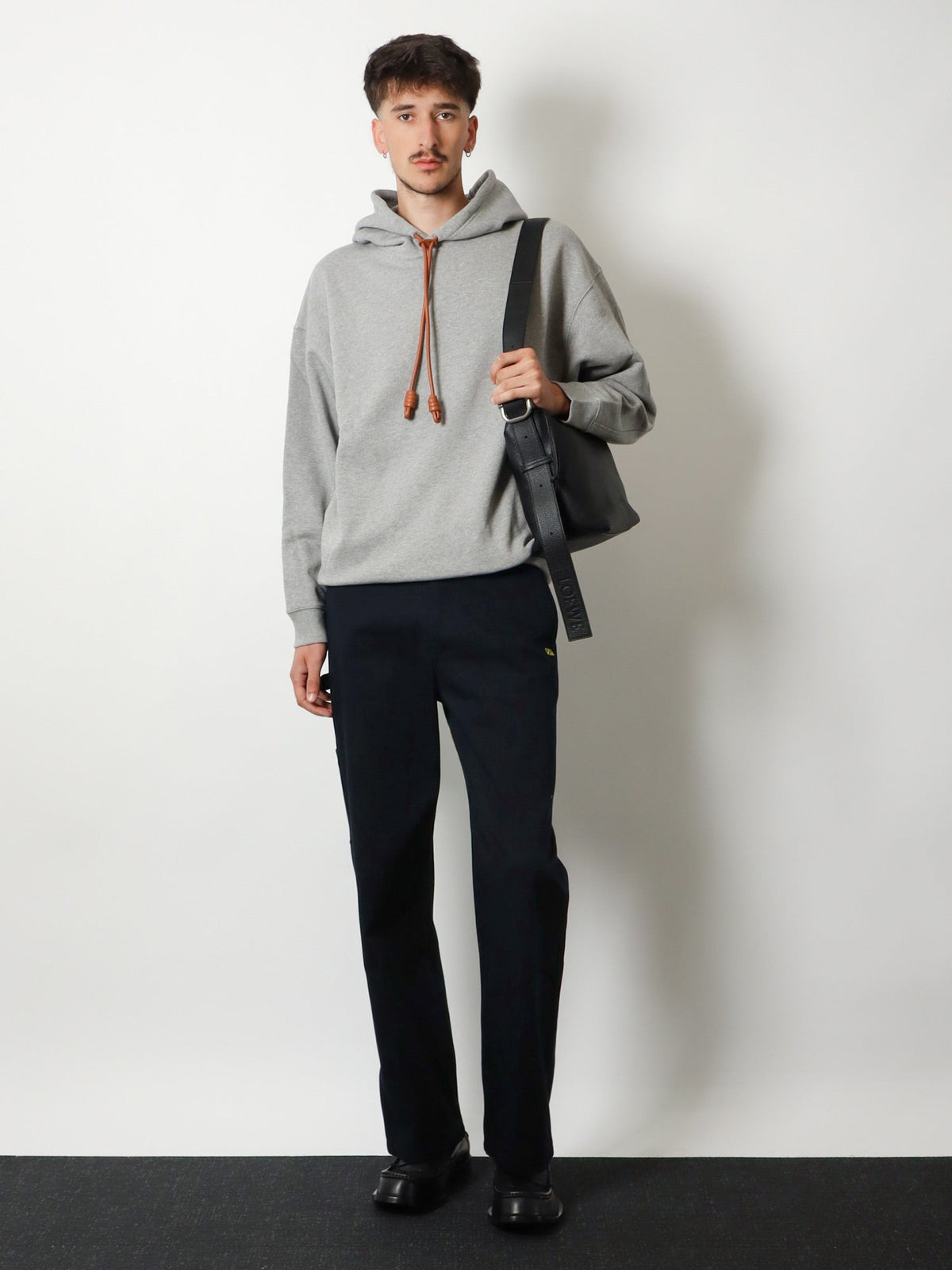 Loewe Denim trousers with contrasting embroidered logo - Dark Navy