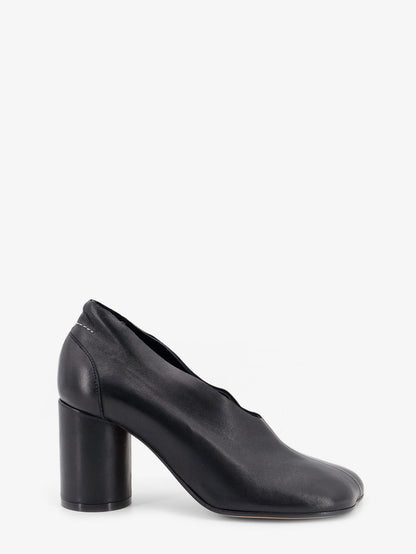 MM6 Maison Margiela Leather pumps with iconic Atomic toe - Black