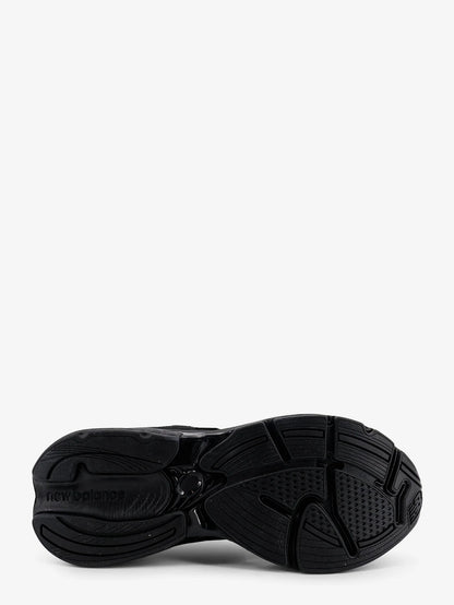 NEW BALANCE - U2010 sneakers in mesh and suede with iconic side logo