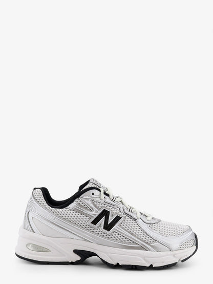 New Balance 740 mesh sneakers with iconic contrasting side logo - White