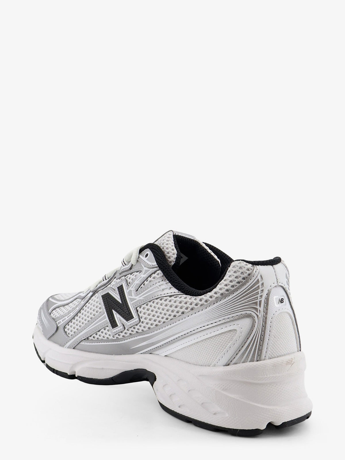 New Balance 740 mesh sneakers with iconic contrasting side logo - White