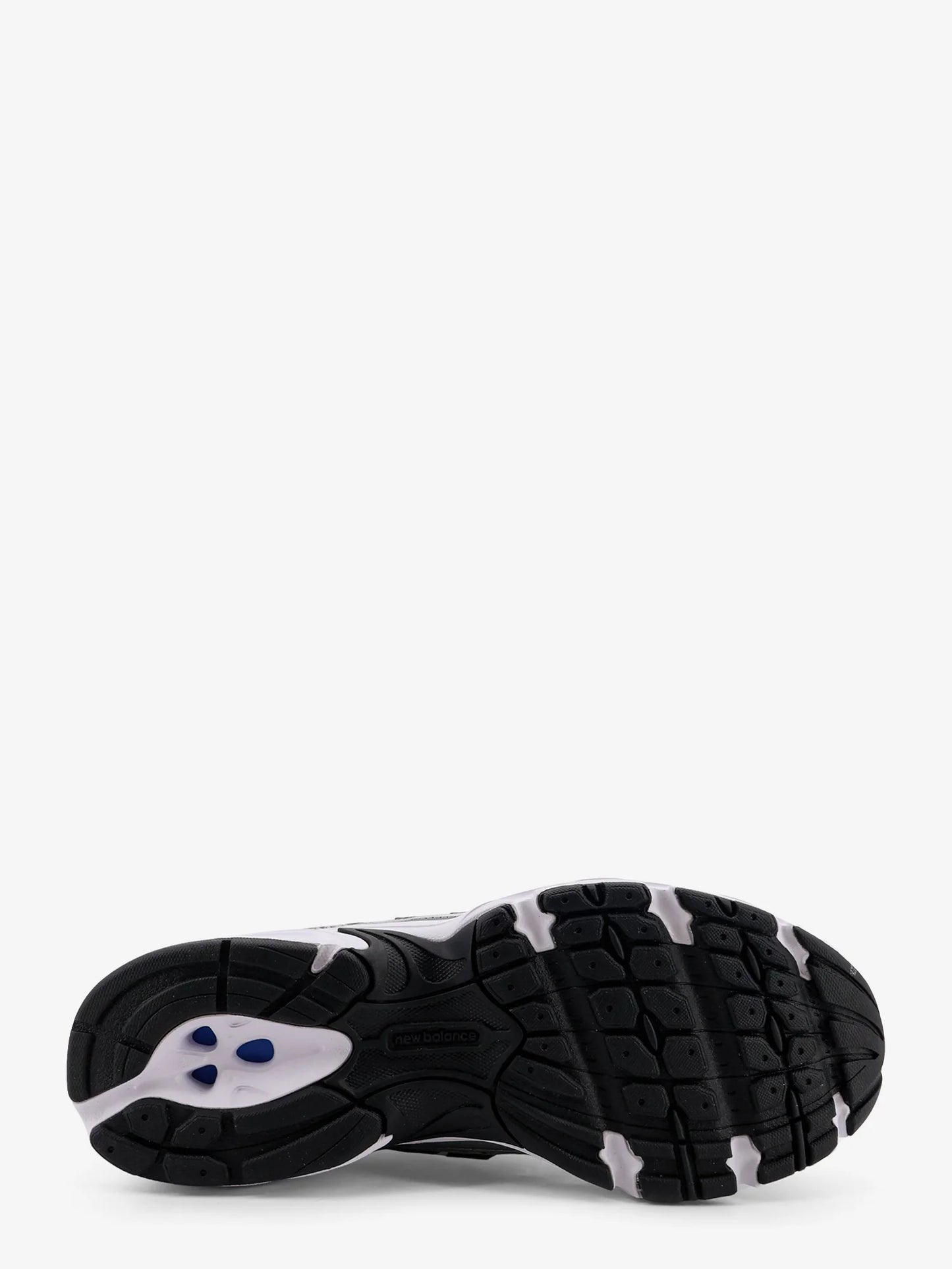 NEW BALANCE - 740 mesh sneakers with iconic contrasting side logo