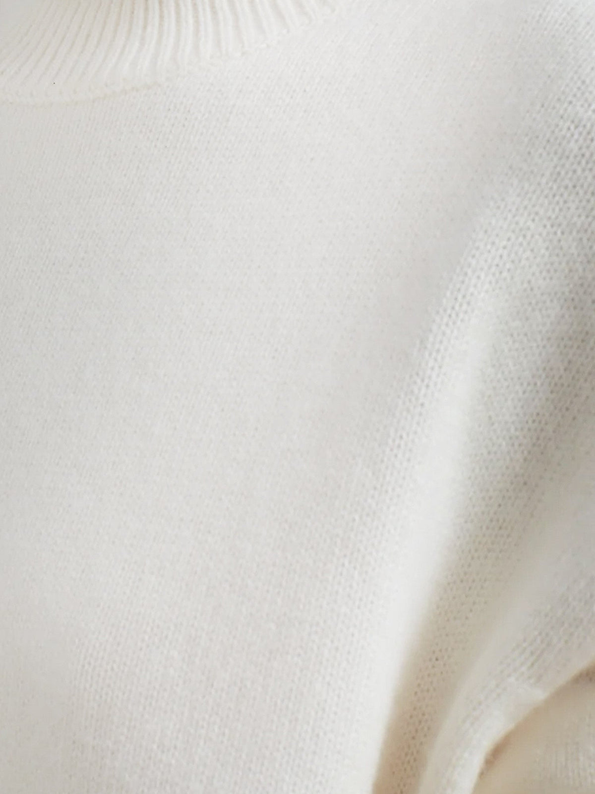 The Frankie Shop Rafaela sweater in merino wool and cashmere blend - Ivory