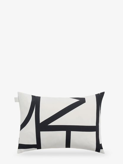 Toteme Padded pillow with Monogram print - Tofu