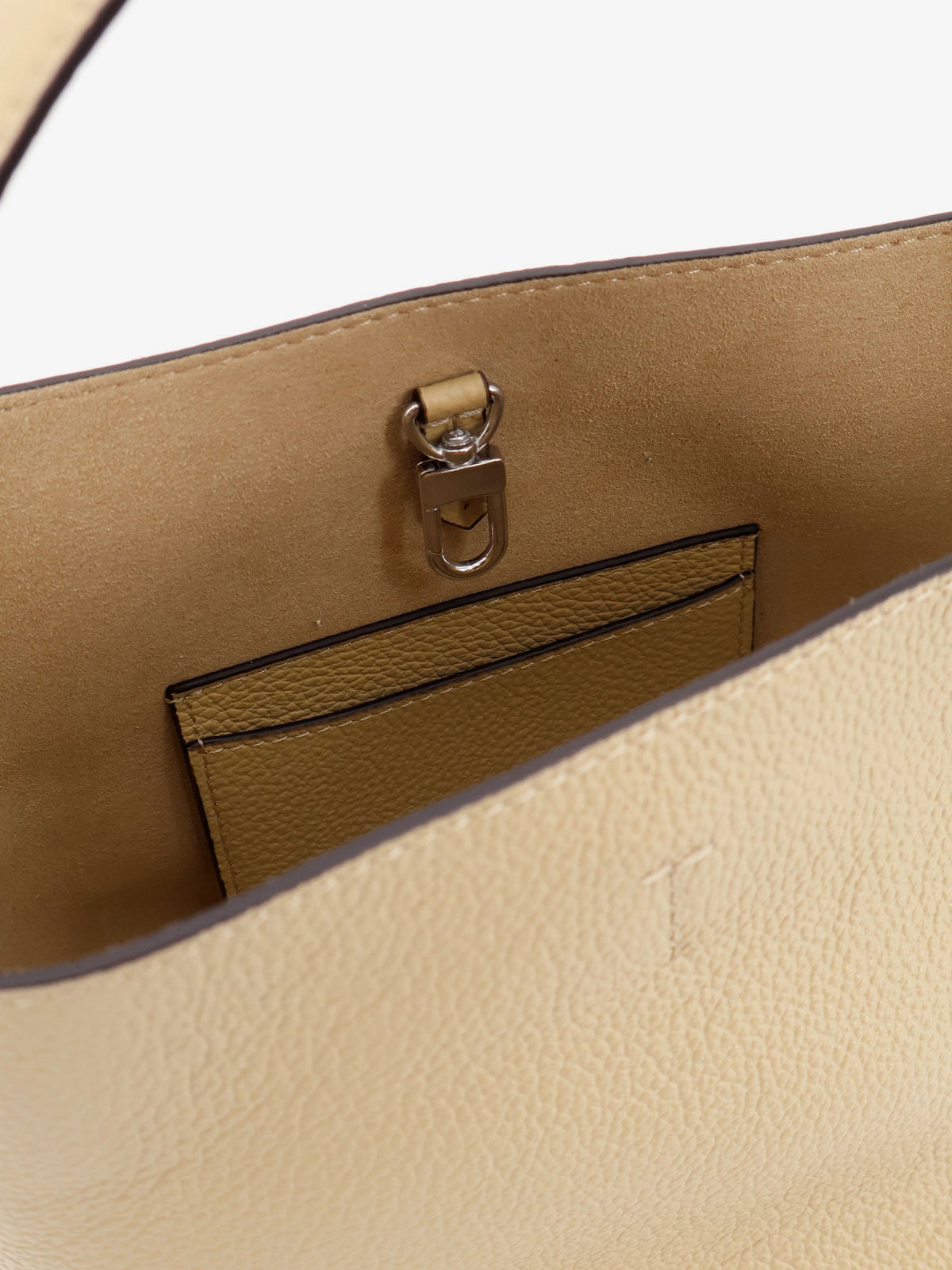 Toteme Petite Belted leather handbag with logo lettering print - Cashew