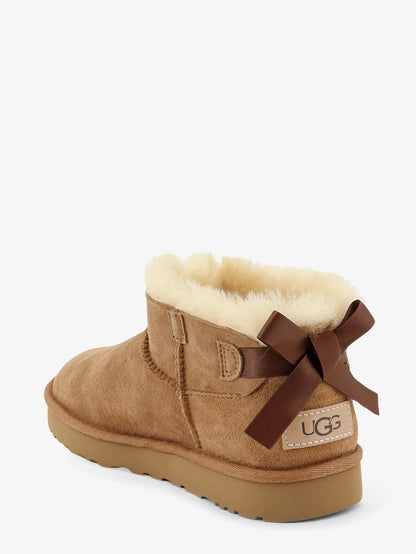 UGG - Ultra mini Bailey Bow suede ankle boot