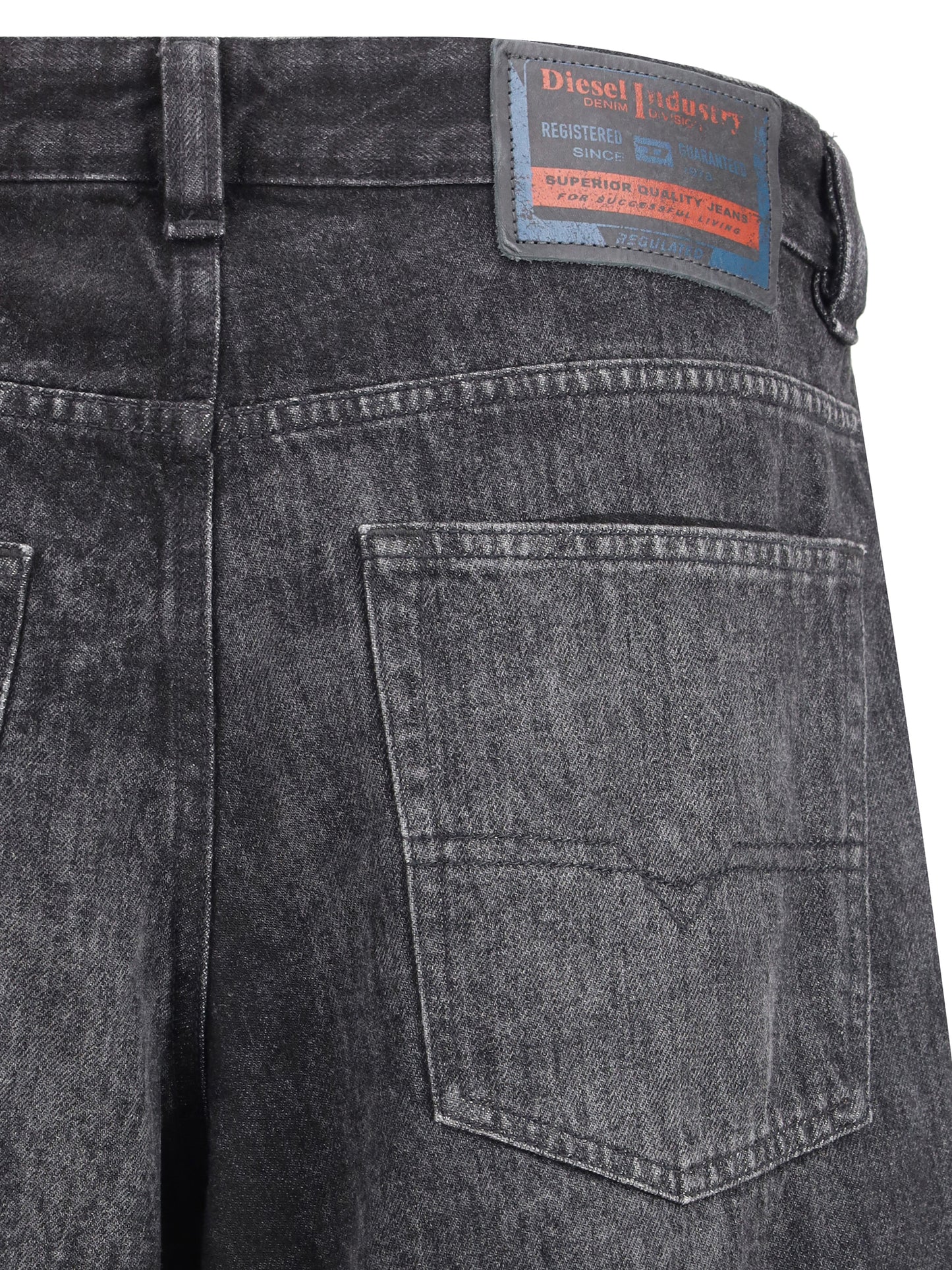 DIESEL Relaxed Jeans 2001 d-macro 007db
