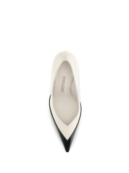 Ferragamo Two tone Pumps - Mascarpone