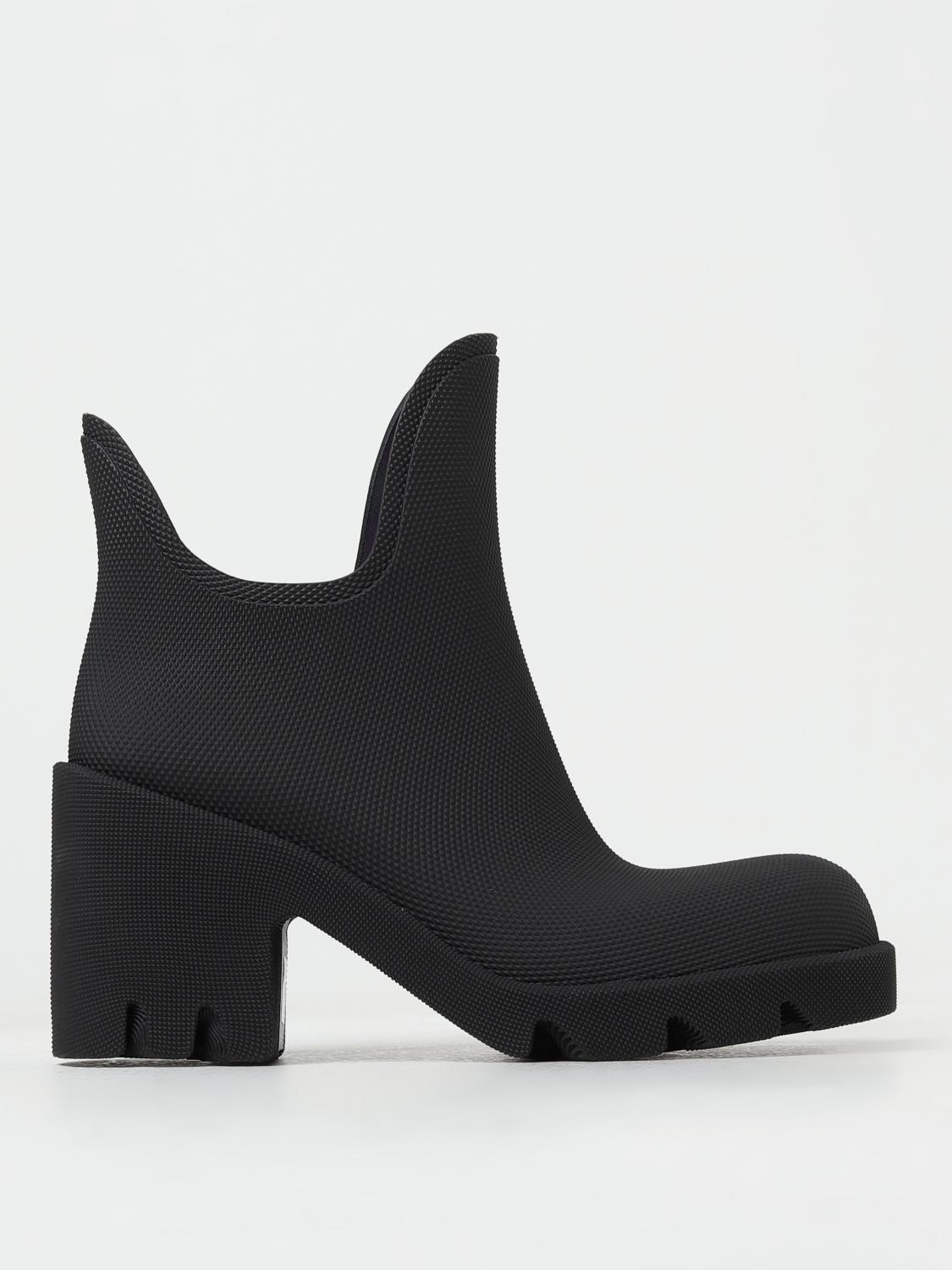 Burberry Flat Ankle Boots Woman Black