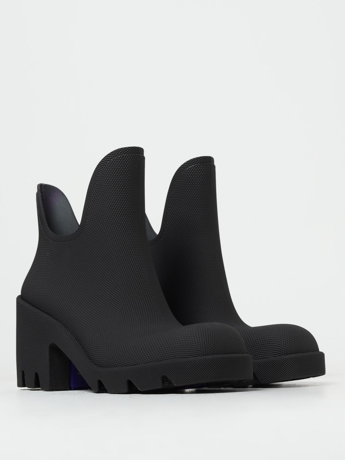 Burberry Flat Ankle Boots Woman Black