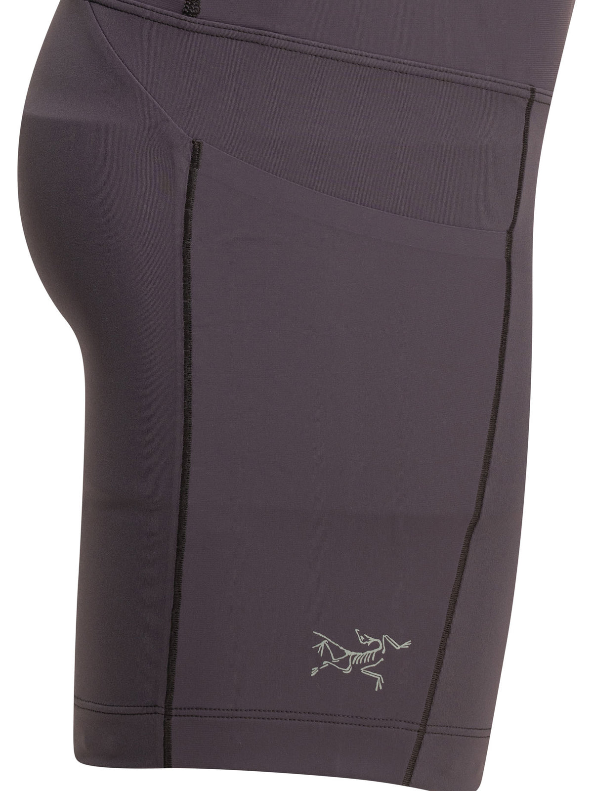 Arc'teryx "Essent High Rise" utility shorts - Purple