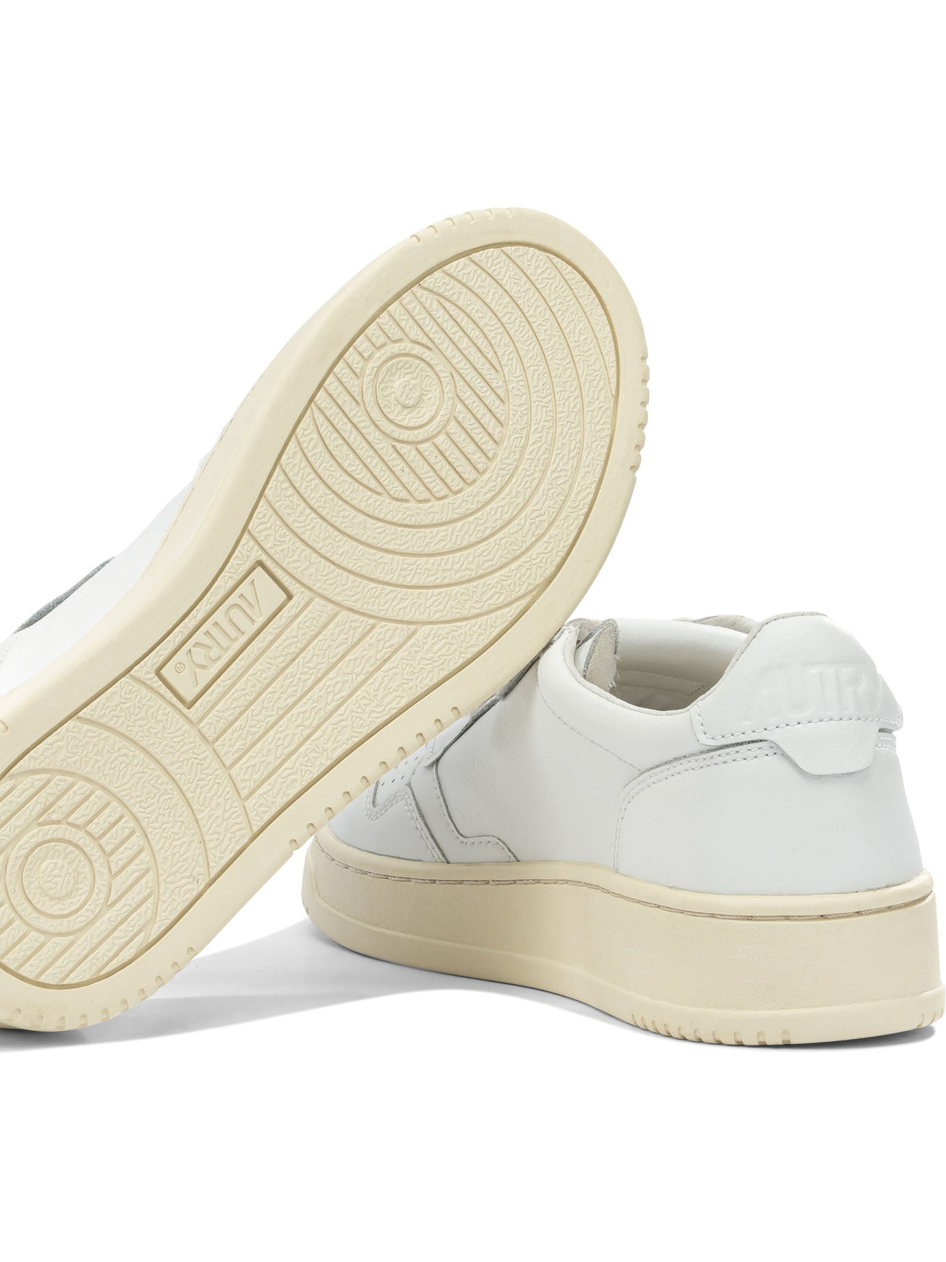 Autry "Medalist Low" low top sneakers - White