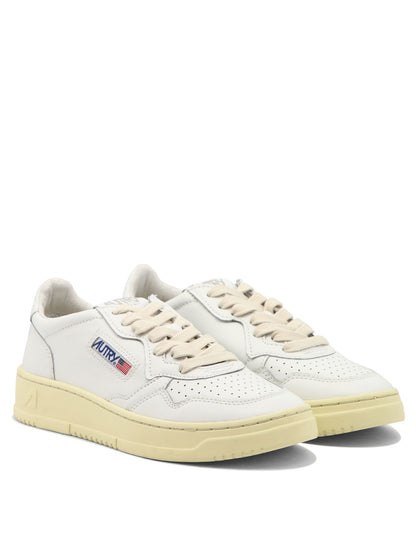 Autry "Medalist Low" sneakers - White