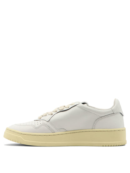 Autry "Medalist Low" sneakers - White