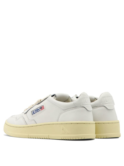 Autry "Medalist Low" sneakers - White