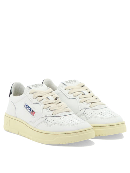 Autry "Medalist Low" sneakers - White