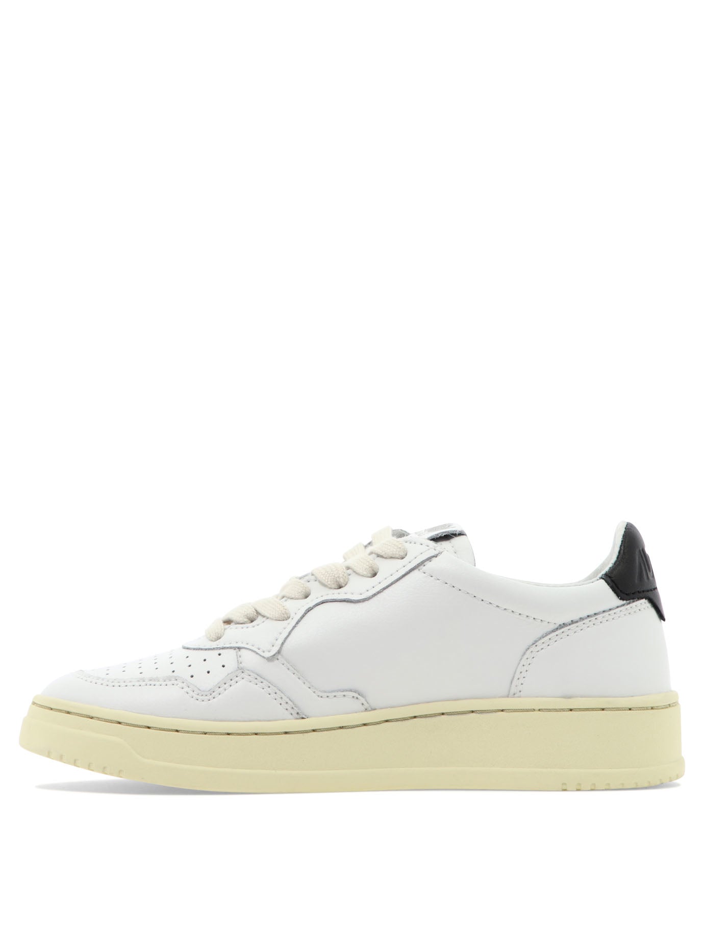 Autry "Medalist Low" sneakers - White