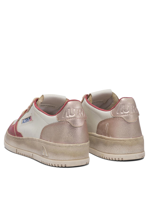 Autry "Medalist Low Super Vintage" Low Top Sneakers - Red