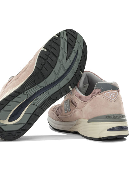 New Balance "Made in UK 991v2" Low-Top Sneakers - Pink