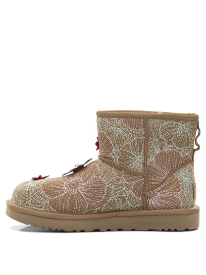 Ugg "Classic Mini Meadow" ankle boots - Beige
