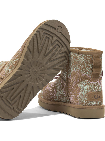 Ugg "Classic Mini Meadow" ankle boots - Beige