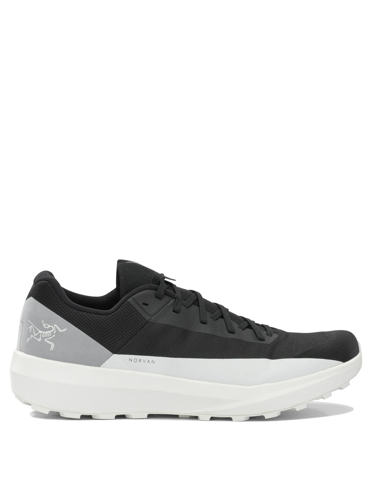 Arc'teryx "Norvan LD 4" Low-top sneakers - Black