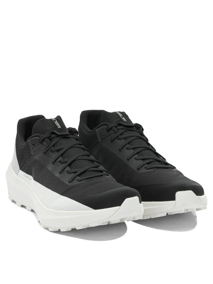Arc'teryx "Norvan LD 4" Low-top sneakers - Black