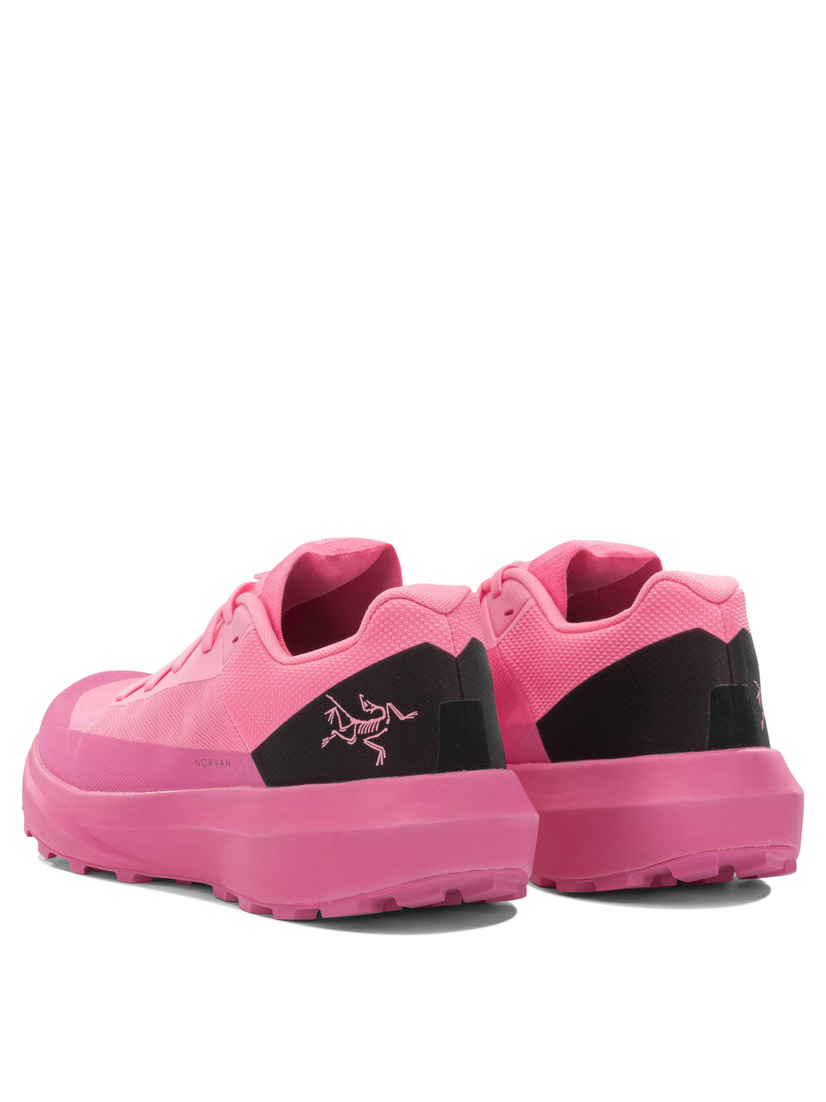 Arc'teryx "Norvan LD 4" Low-top sneakers - Pink