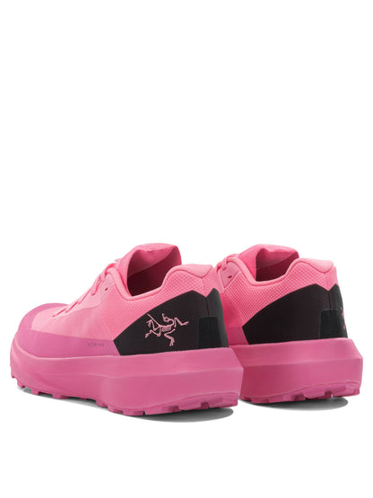 Arc'teryx "Norvan LD 4" Low-top sneakers - Pink