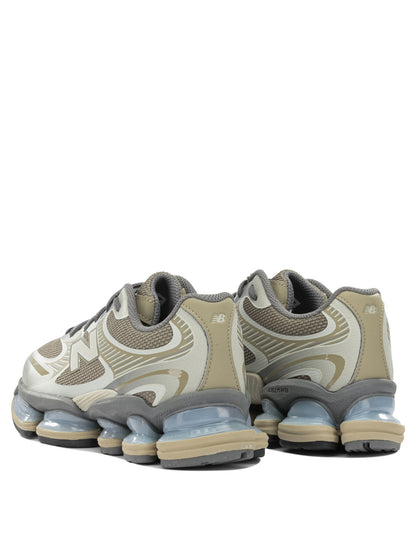 New Balance "Abzorb 2000" Low-Top Sneakers - Brown