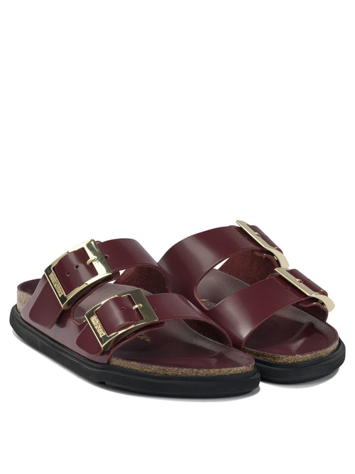 Birkenstock "Arizona Droplet Buckle" Low Sandals - Bordeaux