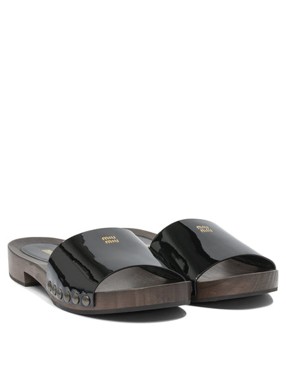 Miu Miu Patent leather clogs 30mm - Black