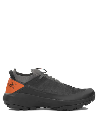 Arc'teryx "Vertex Alpine" Low-Top Sneakers - Grey