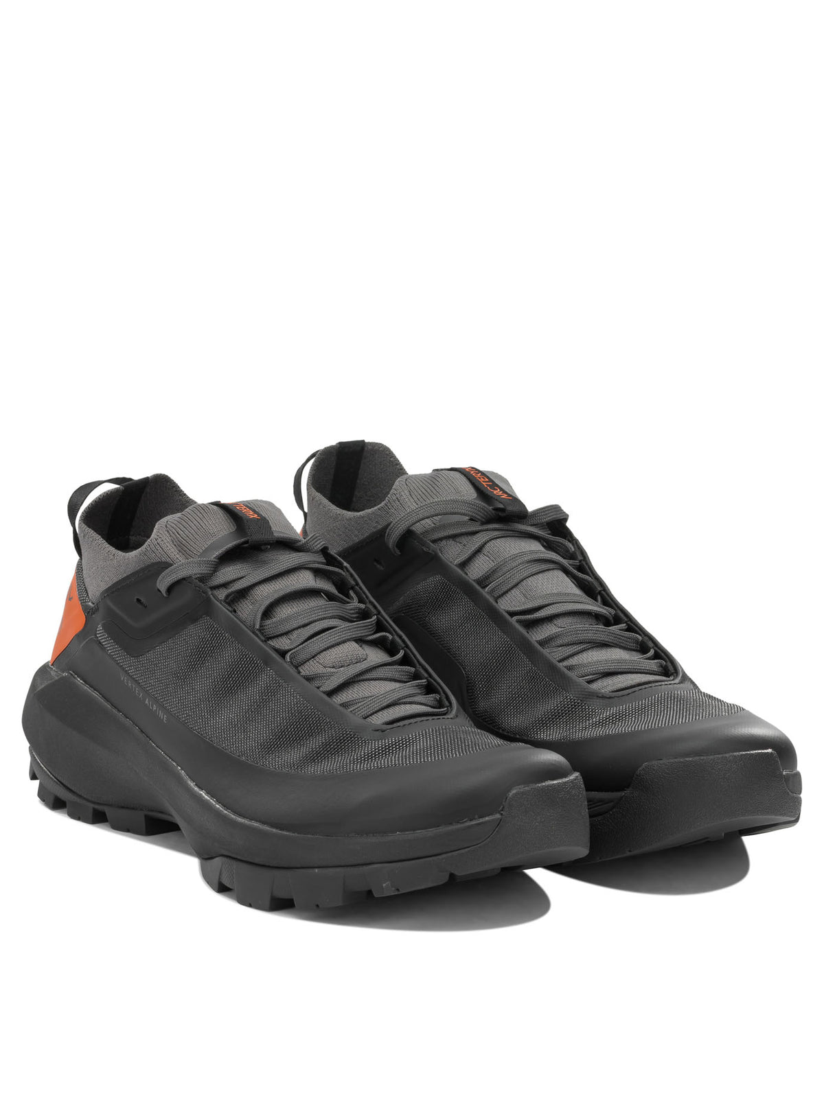 Arc'teryx "Vertex Alpine" Low-Top Sneakers - Grey