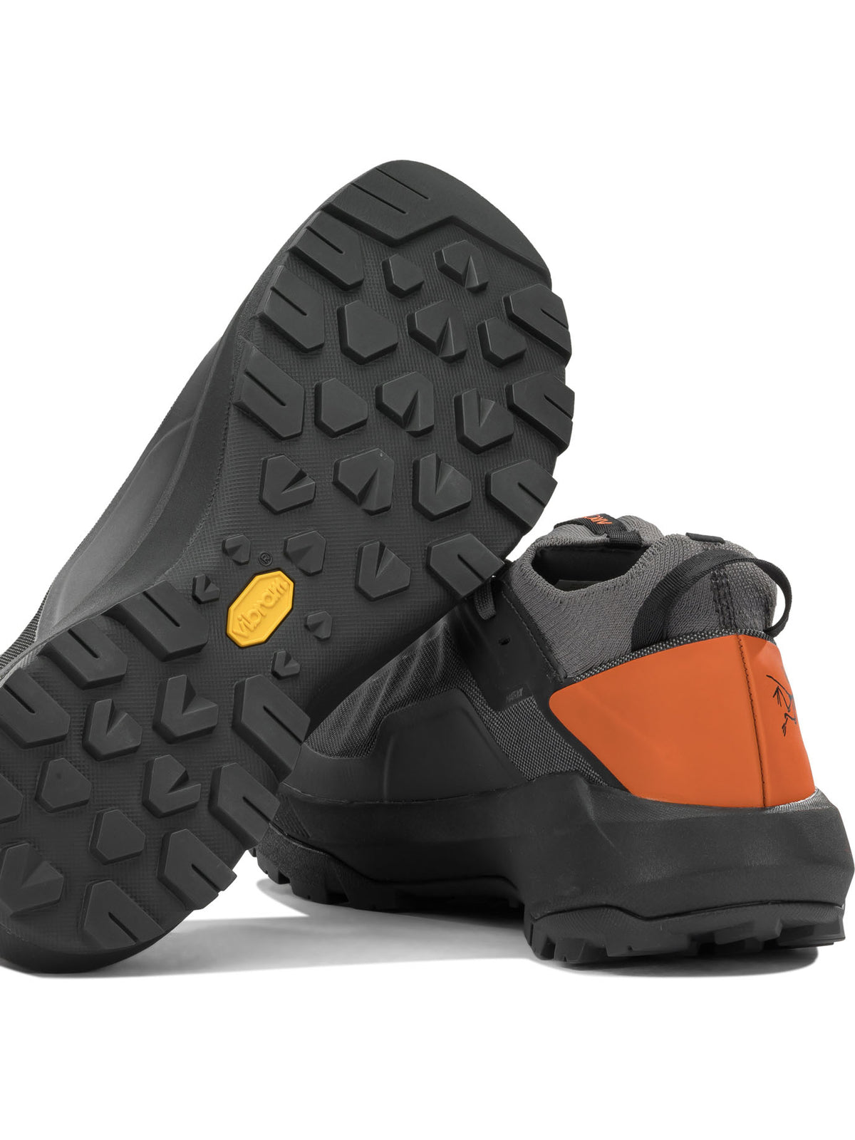 Arc'teryx "Vertex Alpine" Low-Top Sneakers - Grey