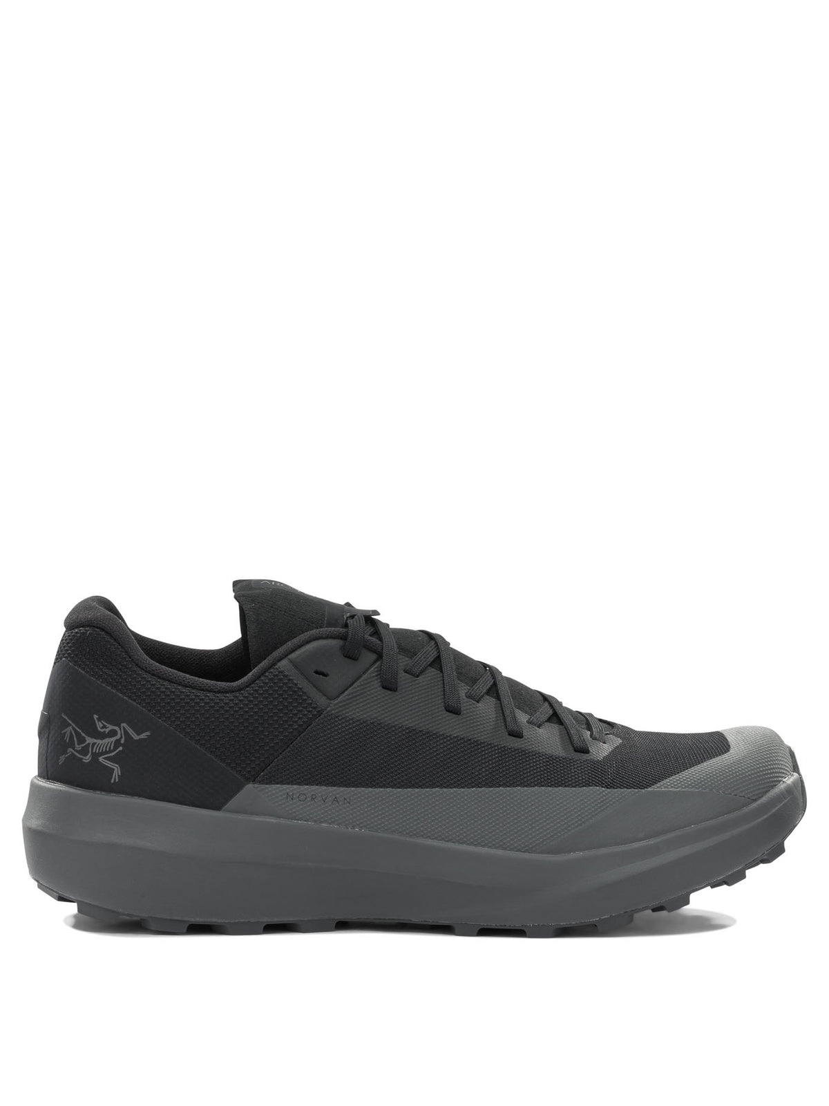 Arc'teryx "Norvan LD 4" Low-top sneakers - Black