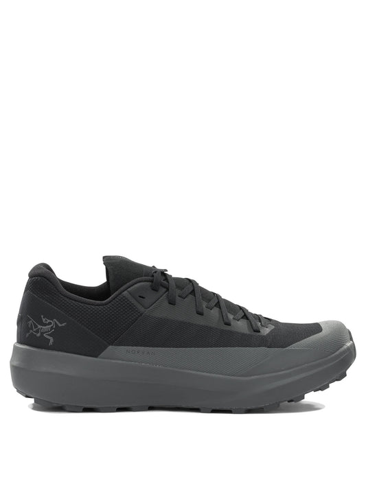 Arc'teryx "Norvan LD 4" Low-top sneakers - Black