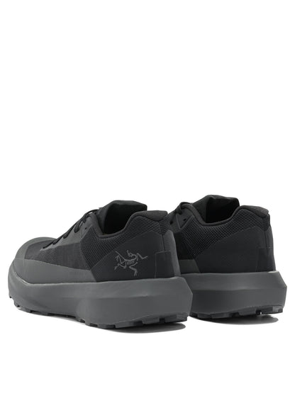 Arc'teryx "Norvan LD 4" Low-top sneakers - Black
