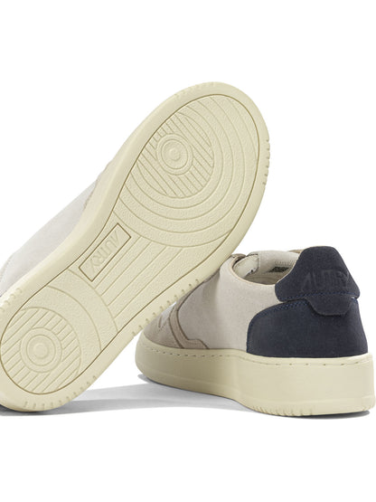 Autry "Medalist Low" Low-Top Sneakers - Blue