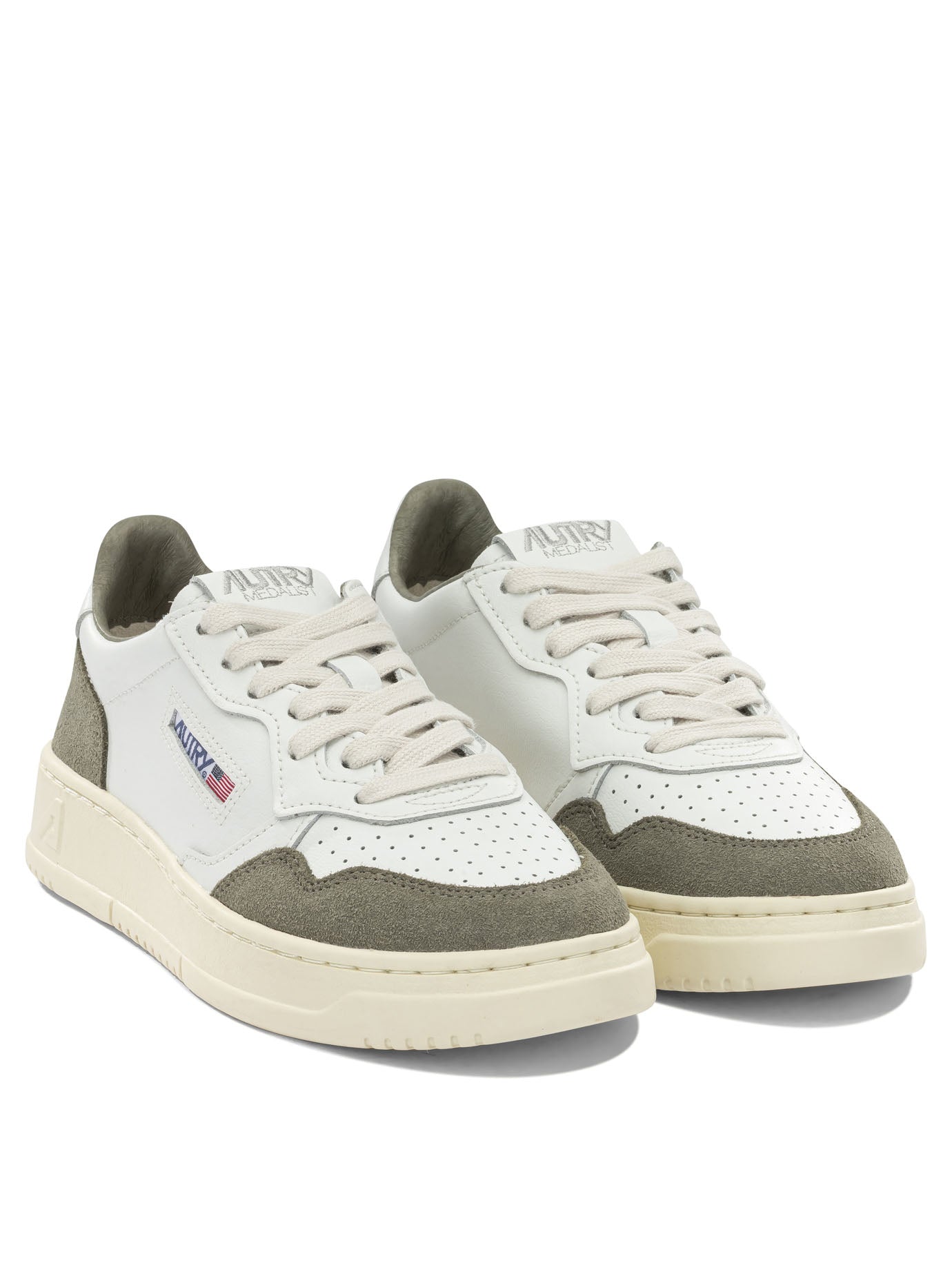 Autry "Medalist Low" Low-Top Sneakers - White