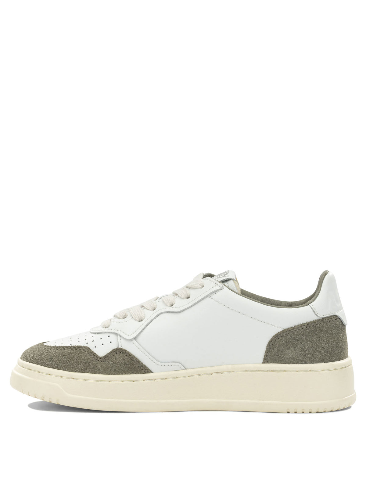 Autry "Medalist Low" Low-Top Sneakers - White