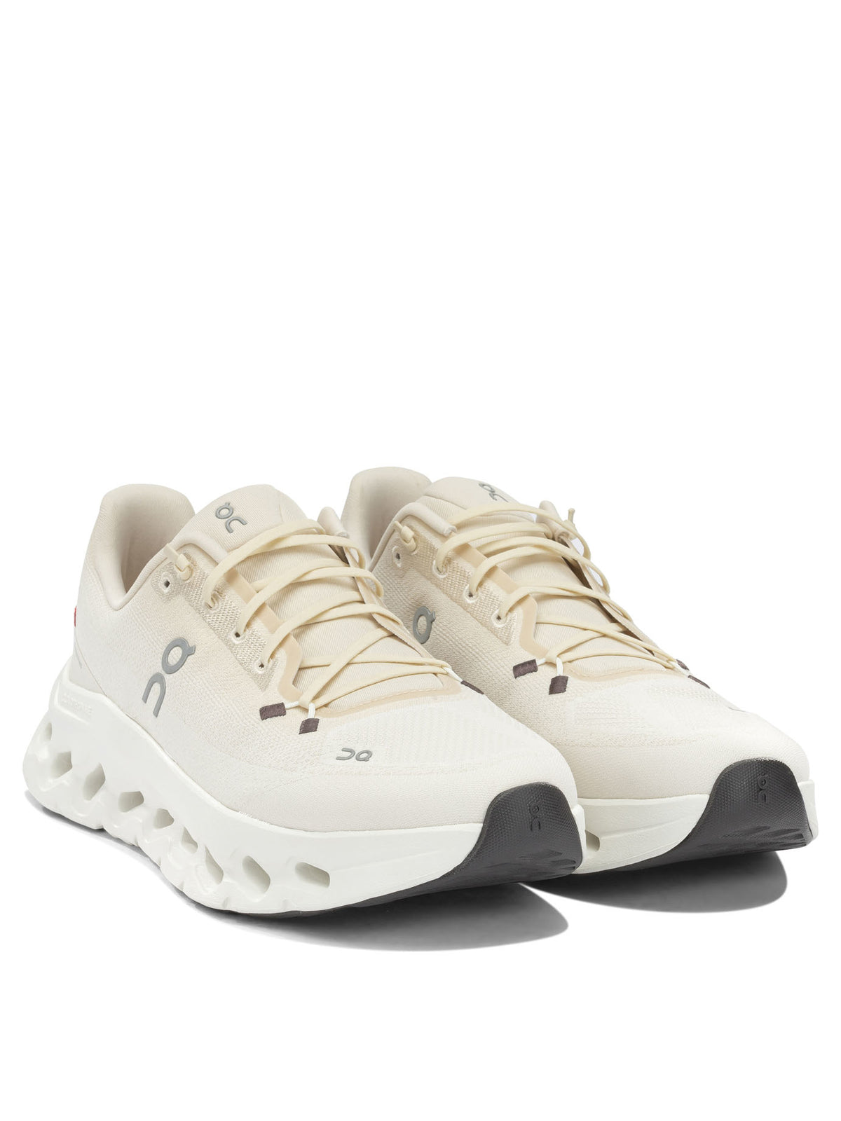 On Running "Cloudtilt" Low-Top Sneakers - White