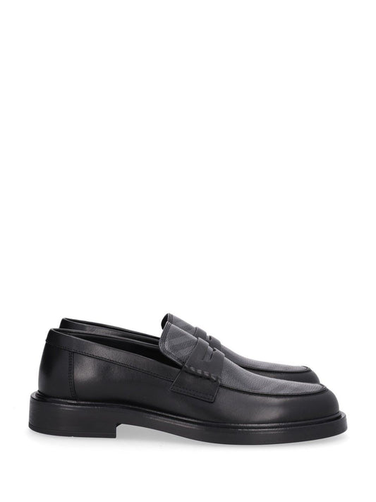 Burberry Pembroke Loafers In Leather And Check - Black