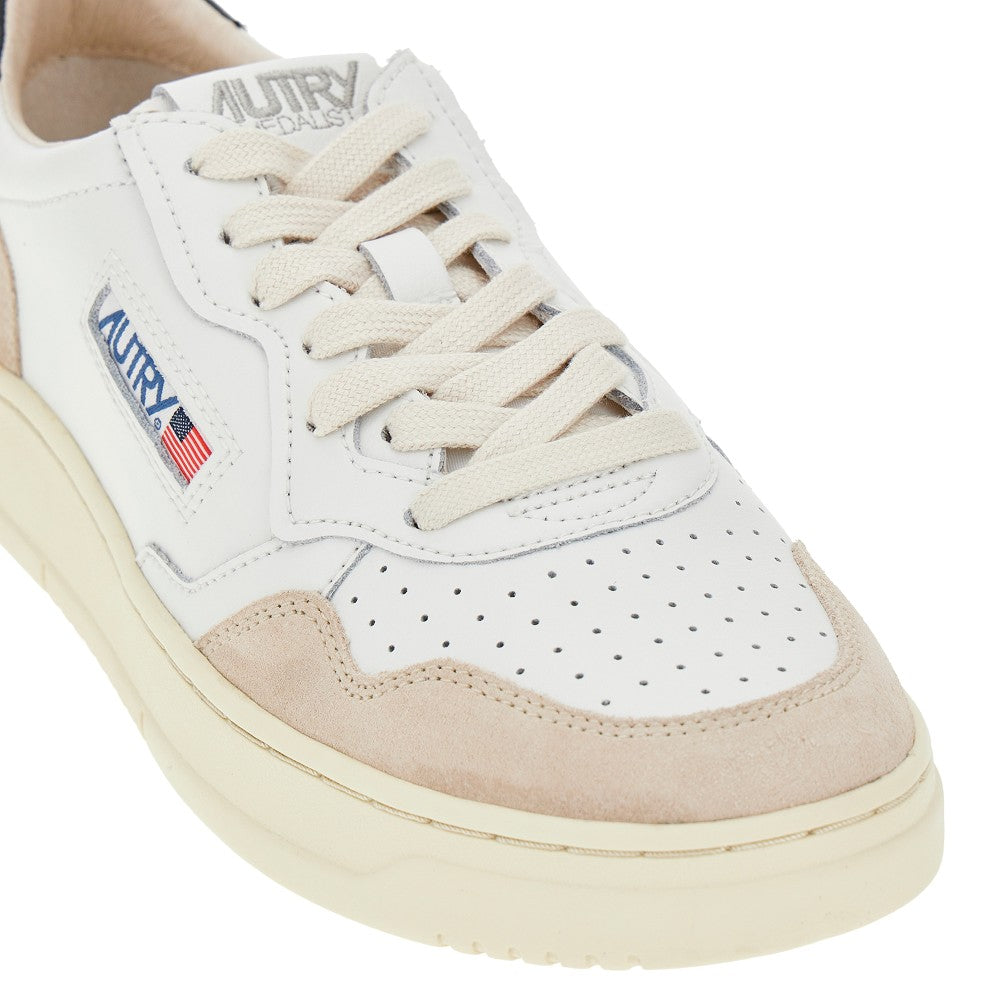 AUTRY Medalist Low leather sneakers