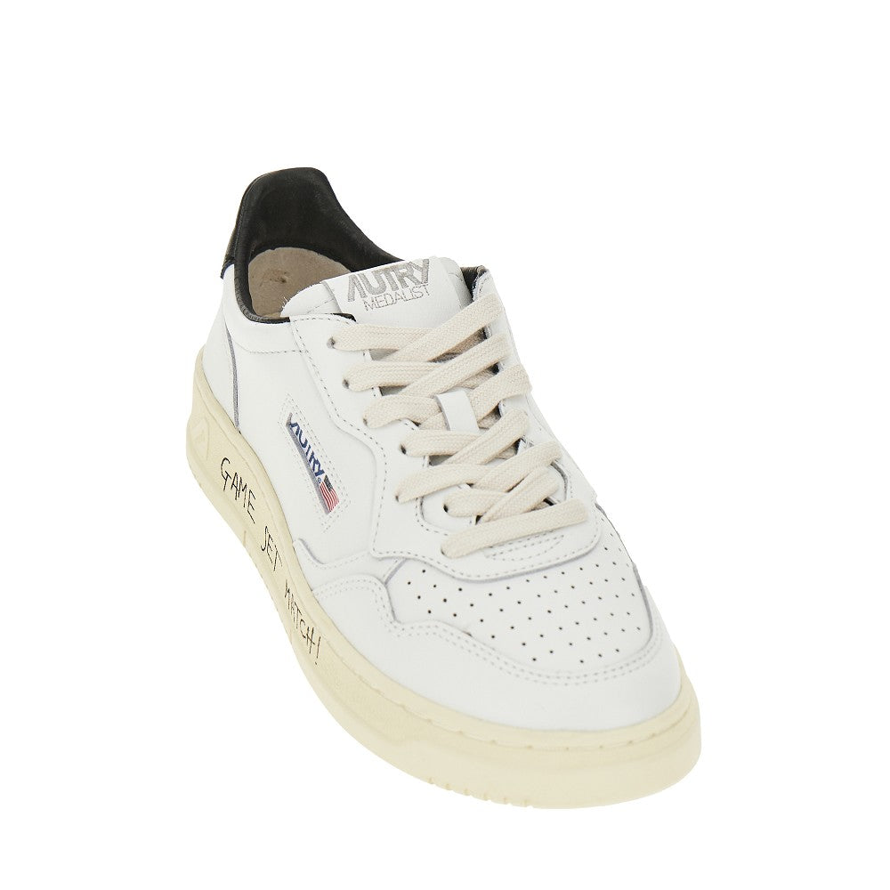 AUTRY Medalist Low leather sneakers