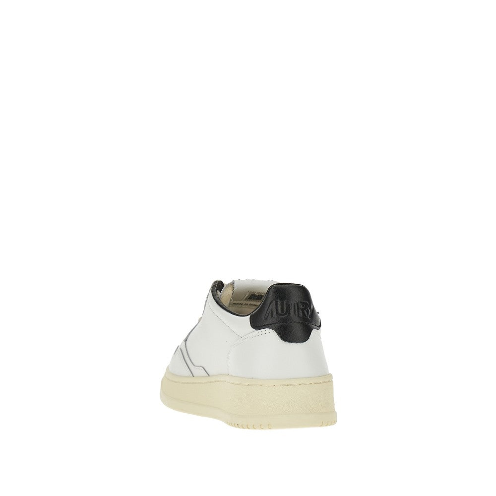 AUTRY Medalist Low leather sneakers